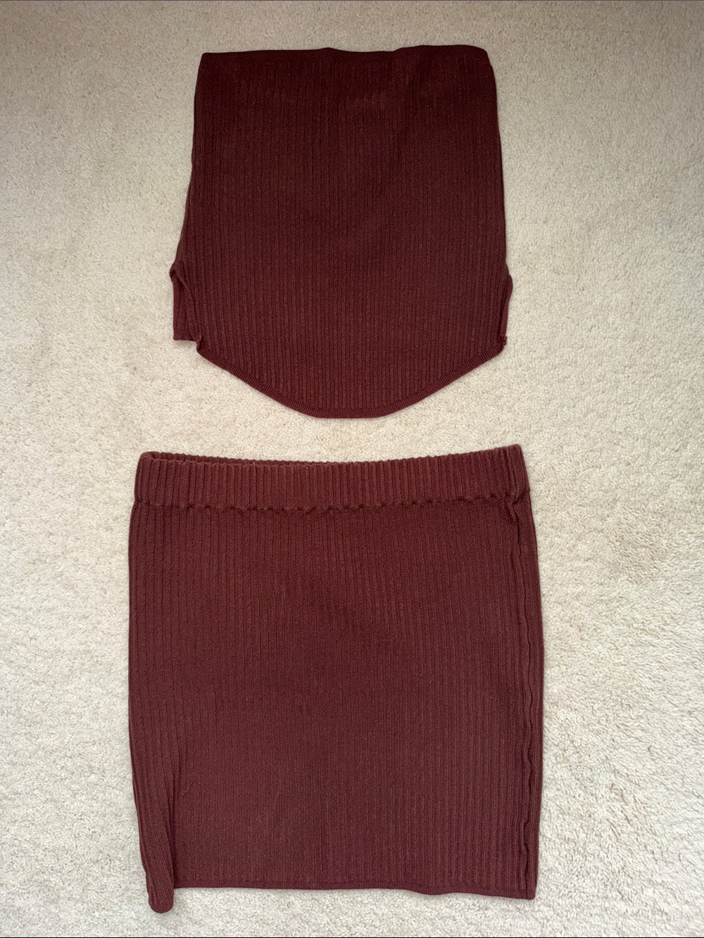 Amazon Women's Ribbed Knit Skirt Set in Burgundy